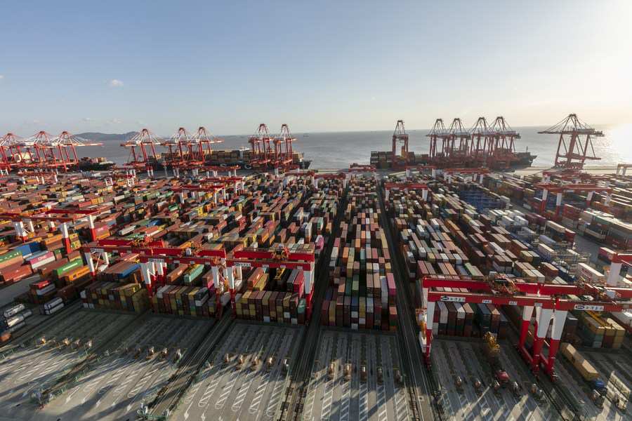 Chinas dark horse foreign trade to sustain momentum in 2021: Reuters(图1)