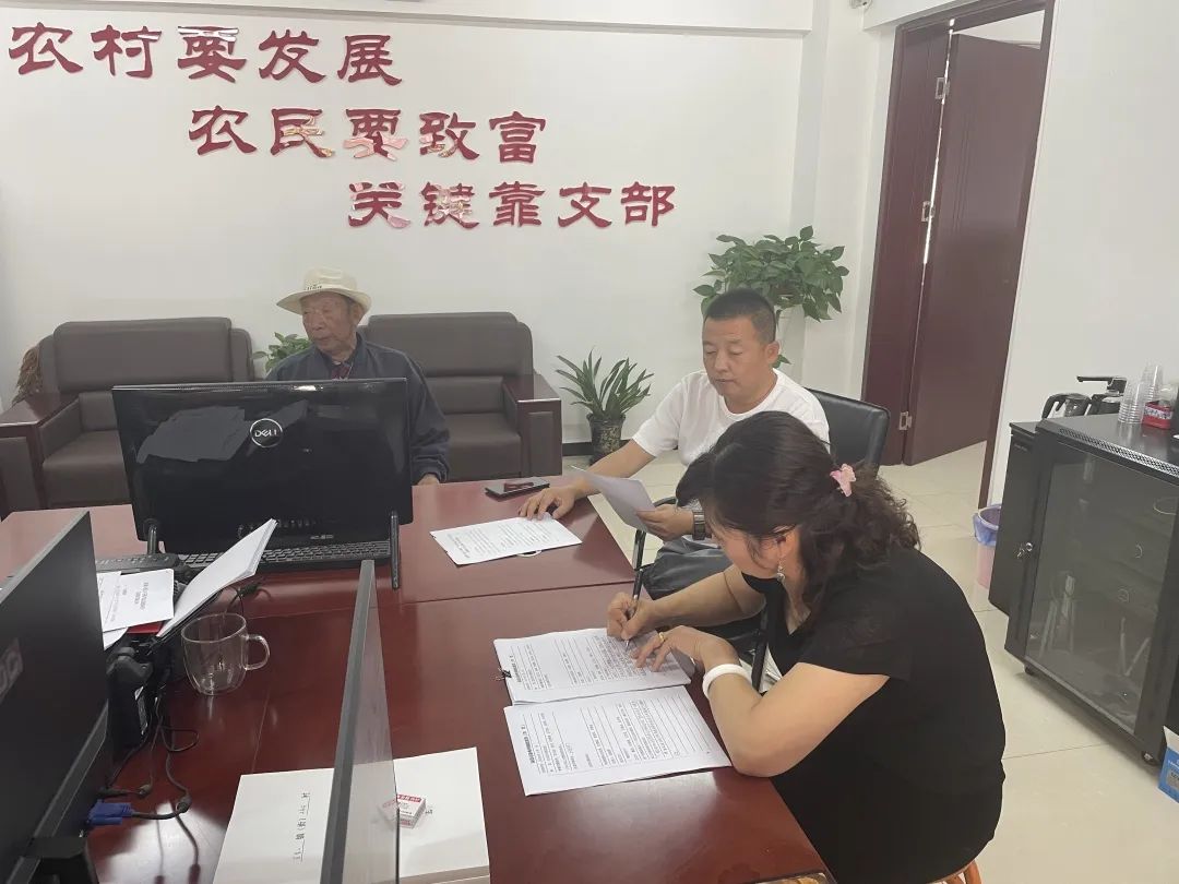 【头雁领航干事创业】“一肩挑”助力小村庄迎来大发展(图5)