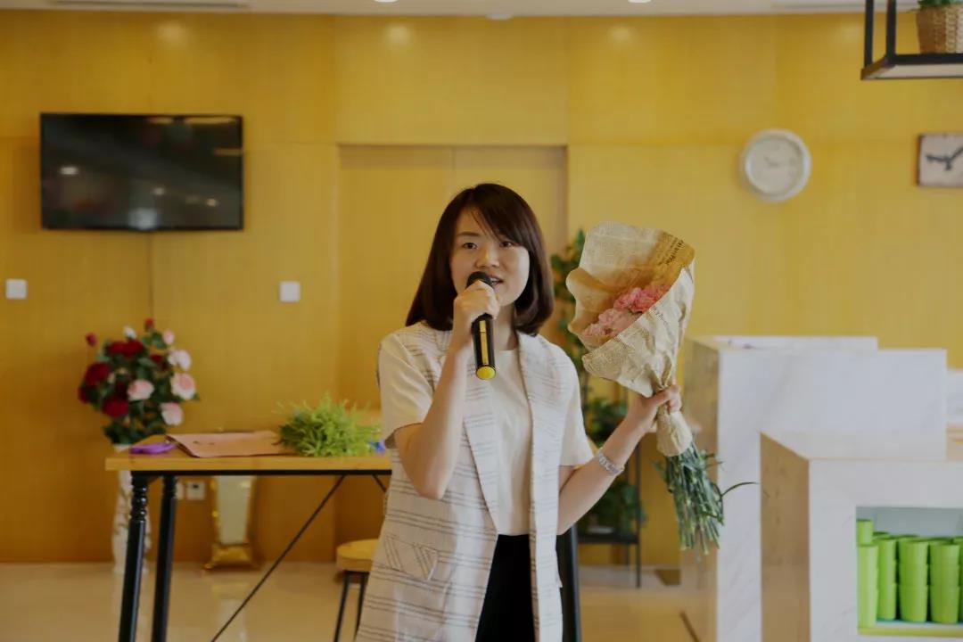 浓情五月 感恩母爱丨开发区工会开展花艺课堂(图2)