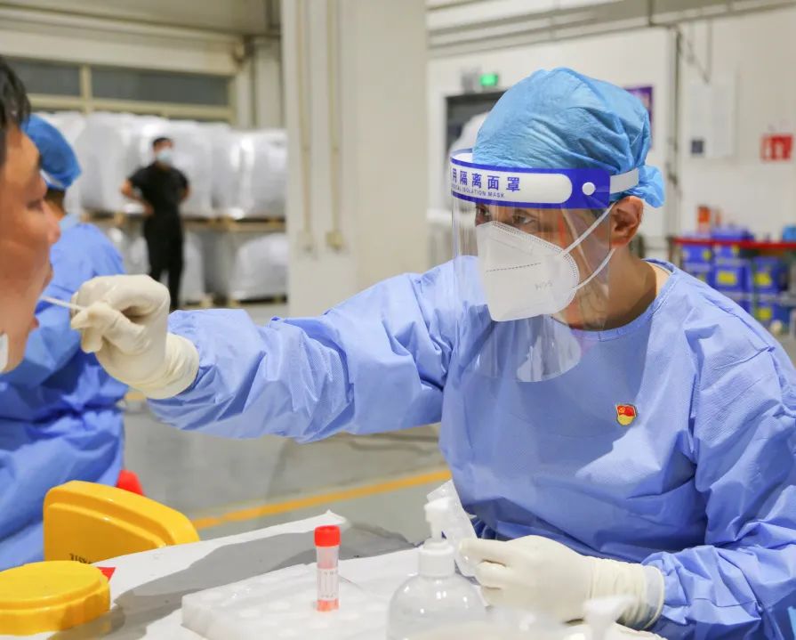 【迎盛会、铸忠诚、强担当、创业绩】武清开发区:党建引领聚合力 核酸检测显担当(图4)