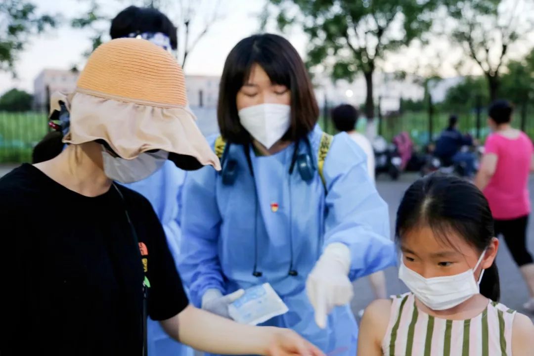 【迎盛会、铸忠诚、强担当、创业绩】武清开发区:党建引领聚合力 核酸检测显担当(图5)