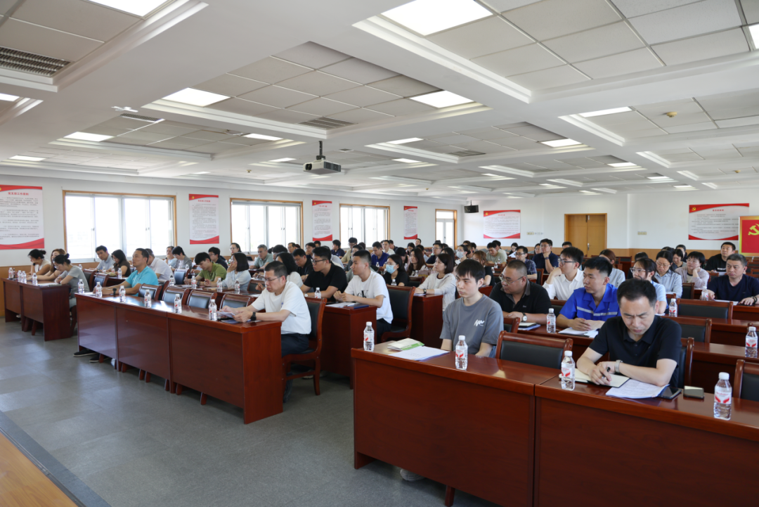 从严把关 锤炼能力 | 武清开发区党委召开2026年度发展党员工作培训会议(图2)