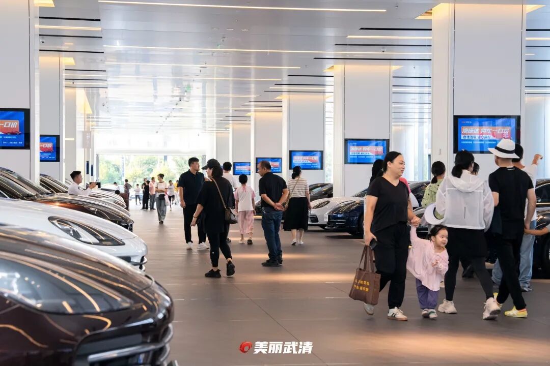 总销售额破10亿！这座“名车地标”凭啥圈粉？(图4)