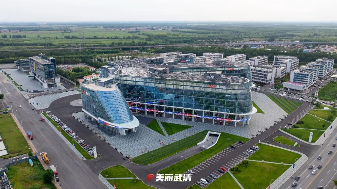 总销售额破10亿！这座“名车地标”凭啥圈粉？(图7)